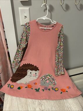 GUC Mini Boden Applique Knit Swing Dress Sz 5-6Y